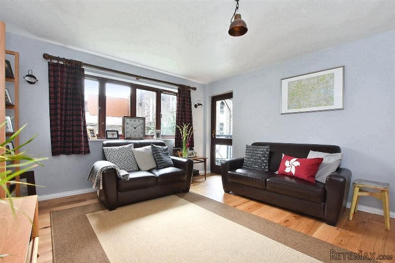 Property - London - For Sale