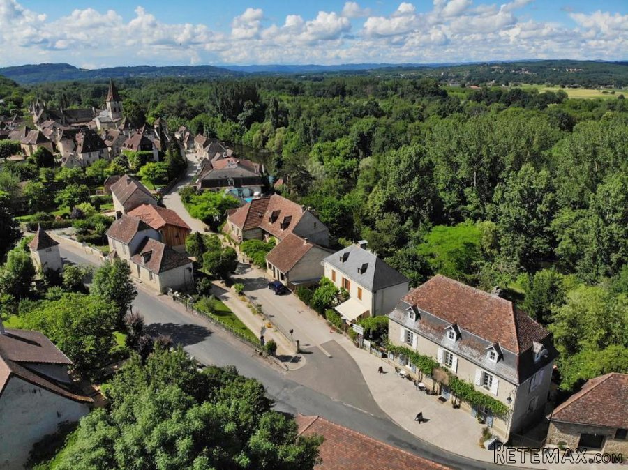 Carennac (Lot) - Superb Maison de Maitre at the entrance to the..
