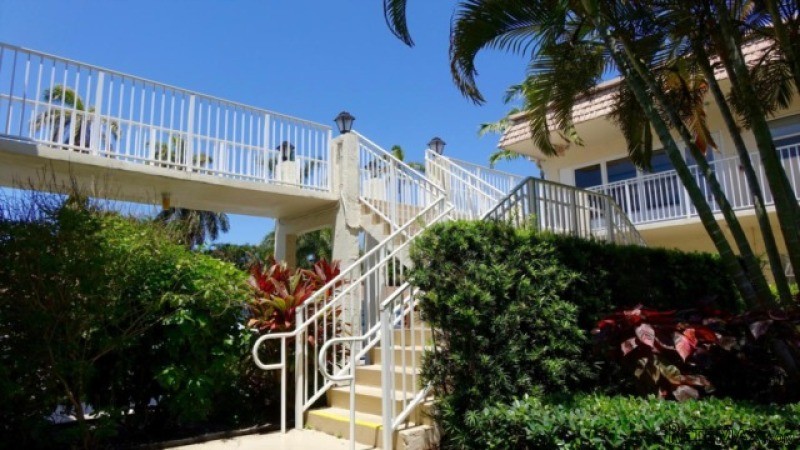 638 Snug Harbor Drive #e13 Boynton..