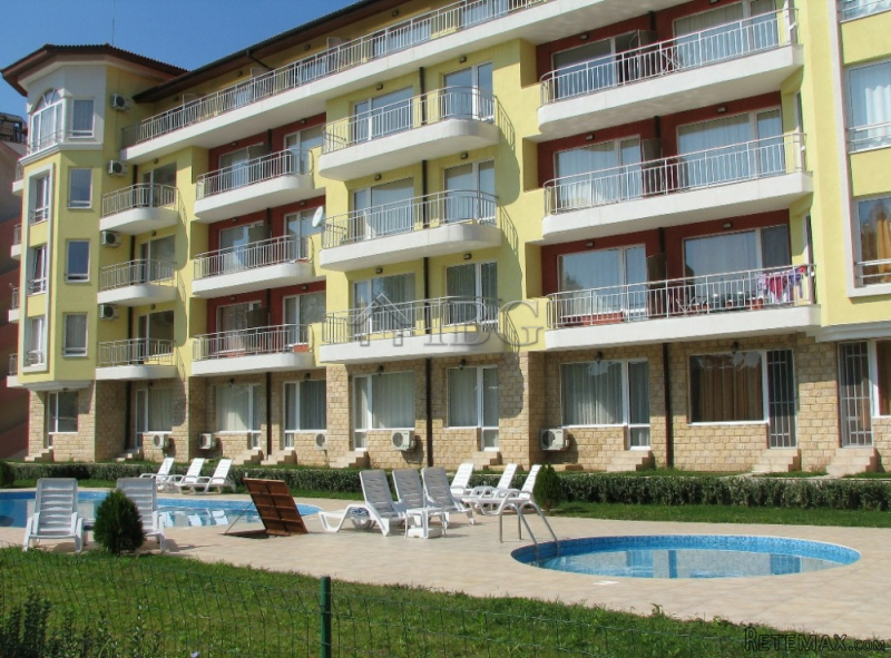 Resale One-bedroom apartment in Sunny..
