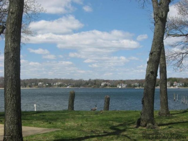 3 bedroom Flat For Sale: 1137 Harding..
