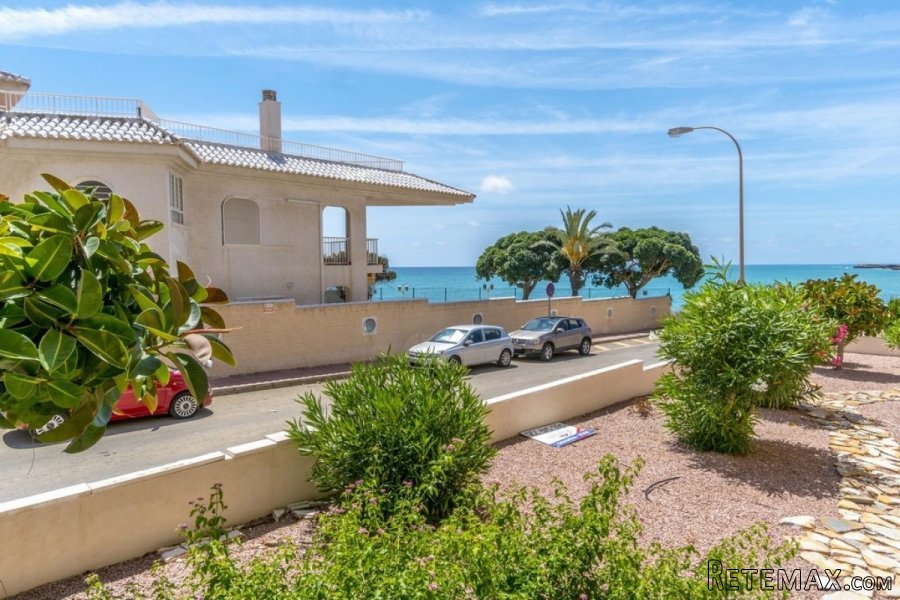 Apartamento planta baja en Cala de Moro, a tan solo 50m.. - 2