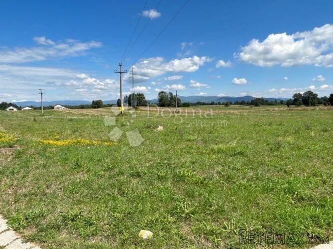 GRAĐEVINSKO / POLJOPRIVREDNO ZEMLJIŠTE GOSPIĆ 18000M2 - 2