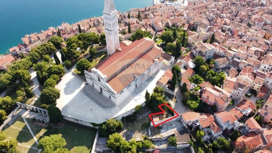 Rovinj-neponovljiva prilika za investiciju-parcela ispod crk - 2