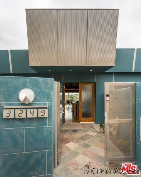 3249 Tareco Dr | Hollywood, California.. - 2