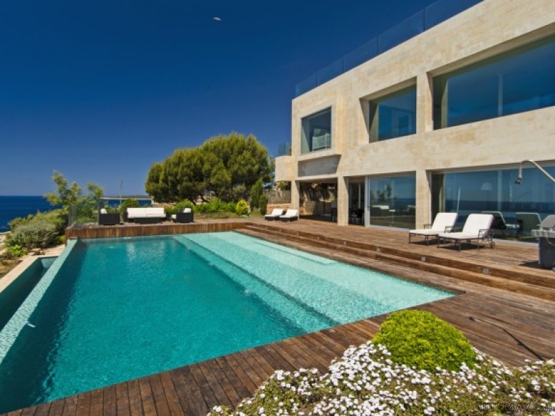 Bright And Modern Frontline Villa In.. - 2