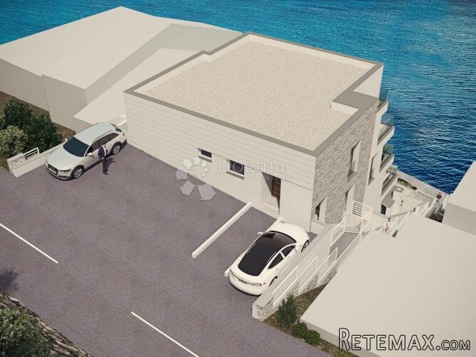 PRIMOŠTEN- SPEKTAKULARNA LOKACIJA! PENTHOUSE UZ MORE