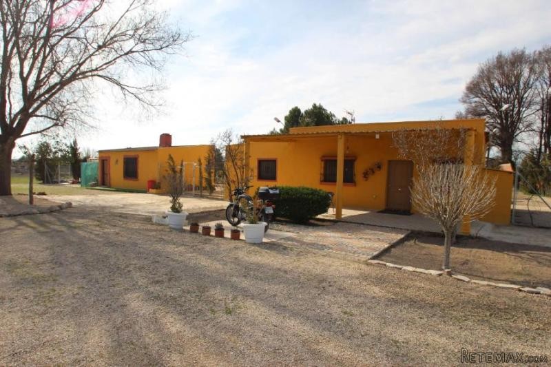 Villa with guest house and pool in.. - 2