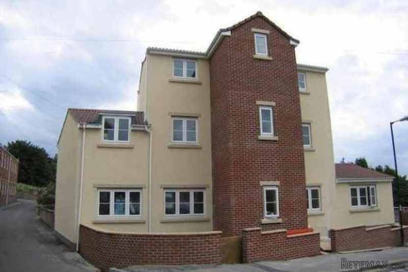 5 bedroom, Flat house for sale