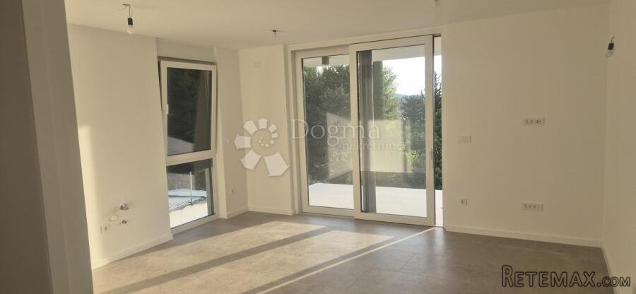 Krk, Omišalj - predivan apartman u novogradnji samo 150 meta