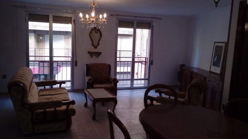 4 bedroom, 1 bathroom Apartment, (build..