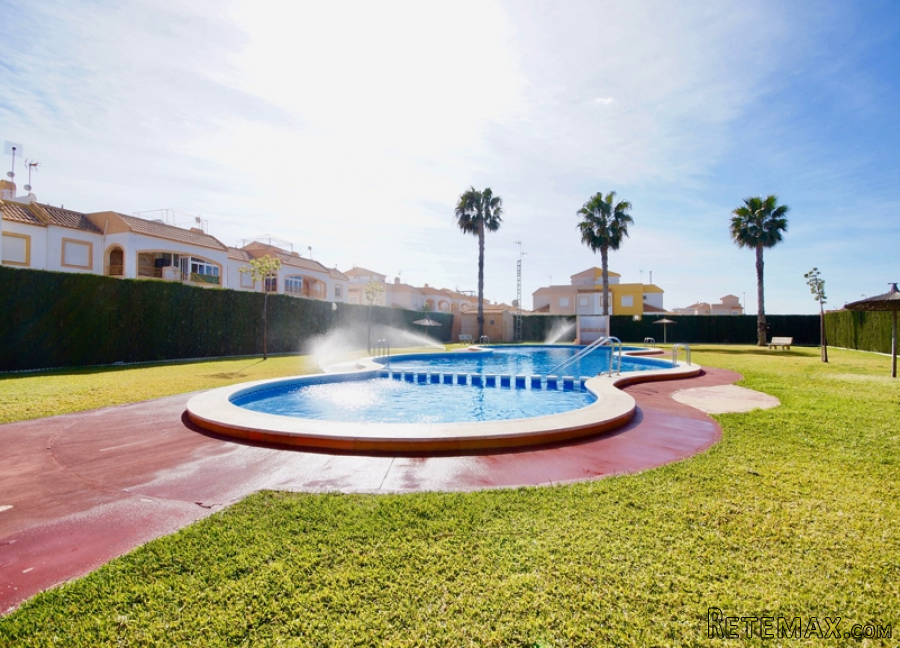 Bonito bungalow de 55 m2 en planta alta con solárium de 36.. - 3