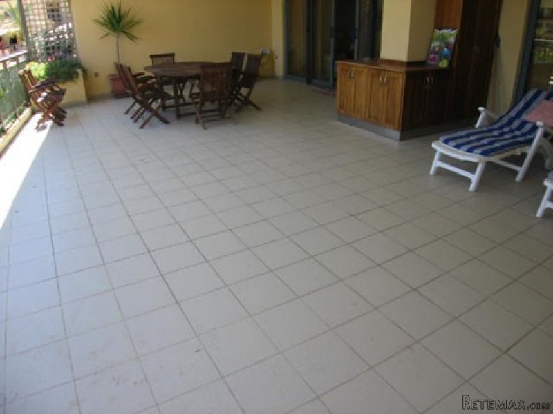 Flat, Luxurious Finish - 2