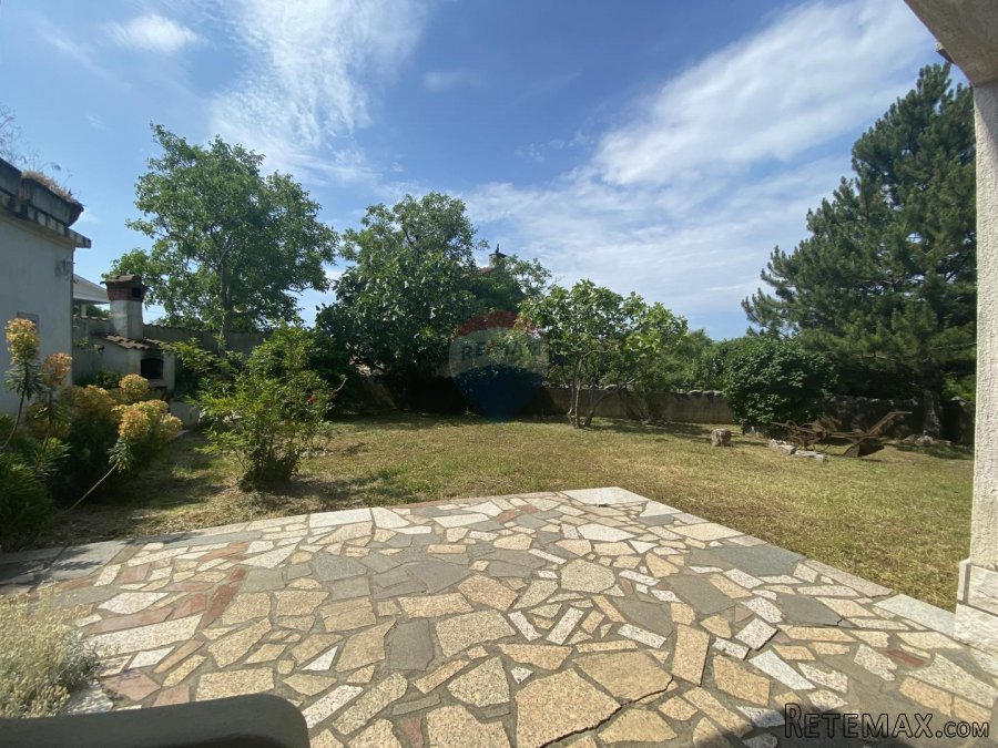 Otok Krk, Dobrinj, samostojeća kuća 3S+DB, 100 m2 - 4