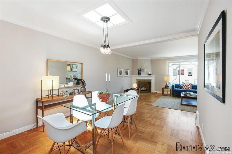 3 bedroom House For Sale: 1378 York..