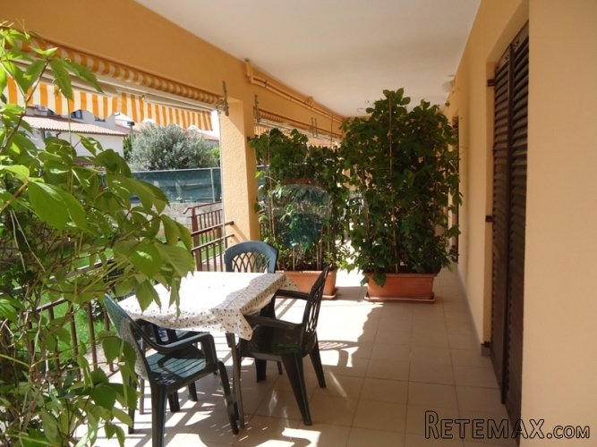 APARTMANSKA KUĆA U FAŽANI 200 M OD PLAŽE - 2