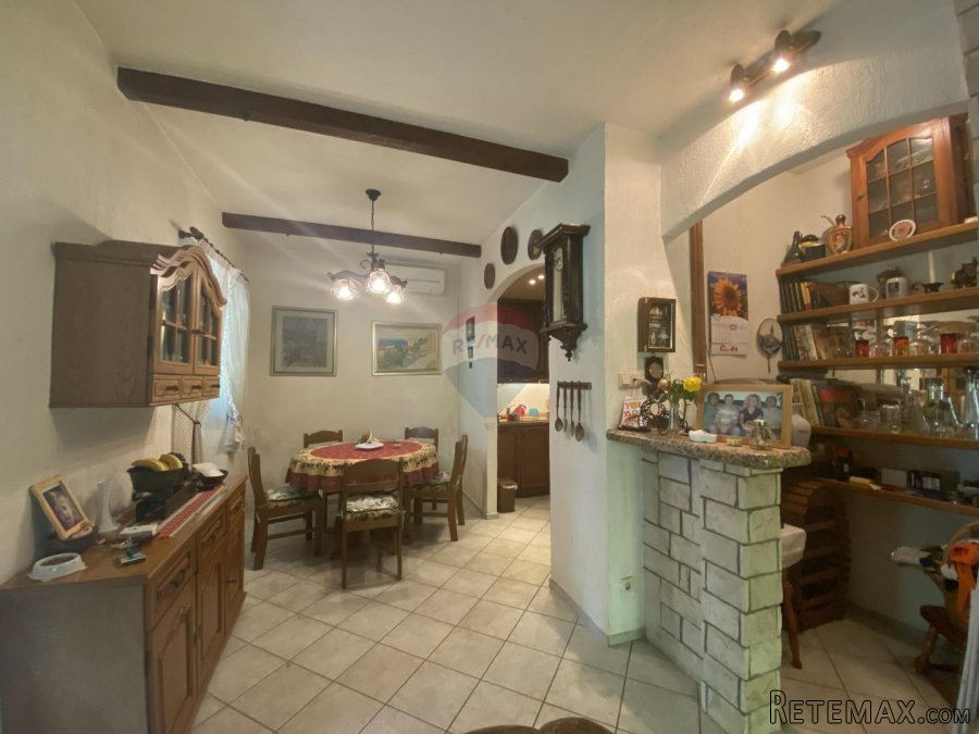 Otok Krk, Dobrinj, samostojeća kuća 3S+DB, 100 m2 - 5