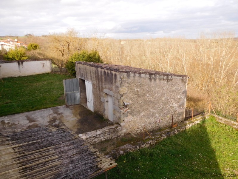 Village House To Renovate With Garden.. - 2