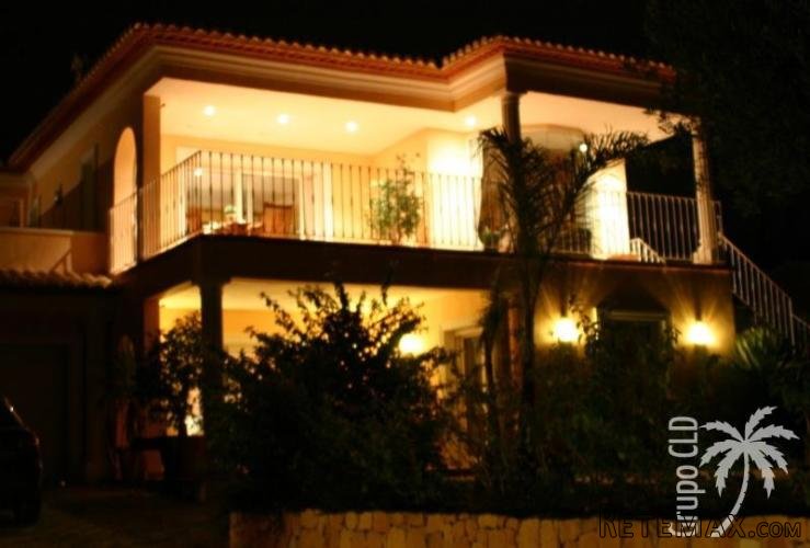 Luxury villa built in 2001, fully equipped and arranged.. - 6