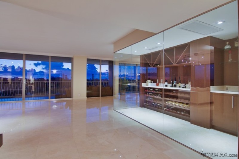 4 bedroom Flat For Sale: 10155 Collins.. - 2