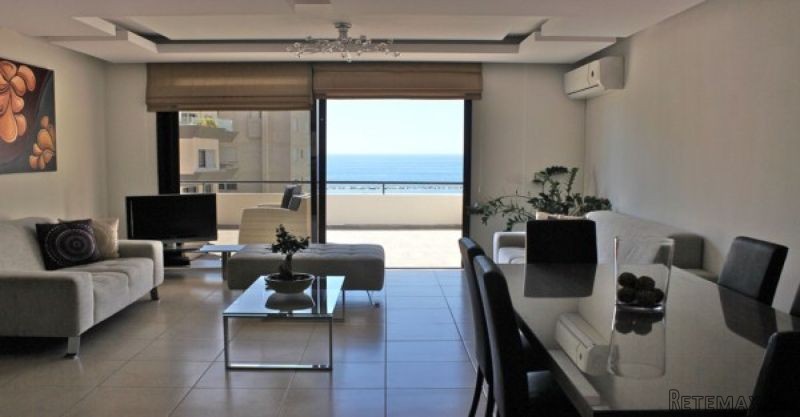 Luxury Beachfront Apartment in..