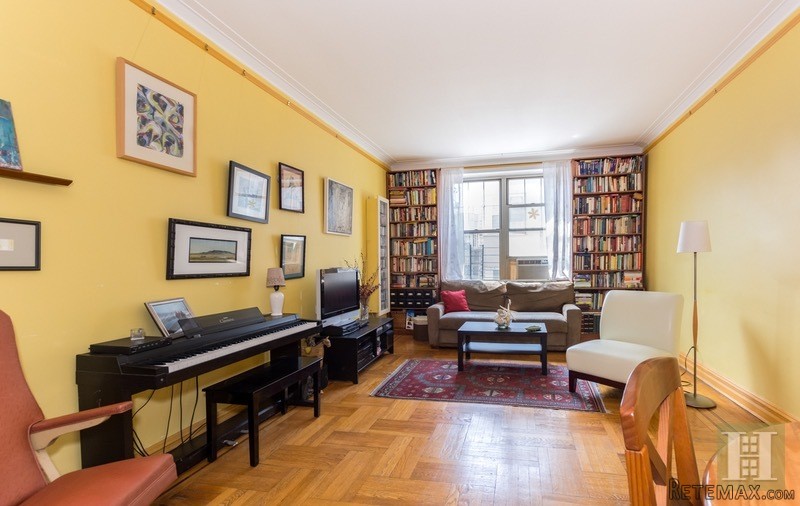 2 bedroom Apartment For Sale: TOP FLOOR..