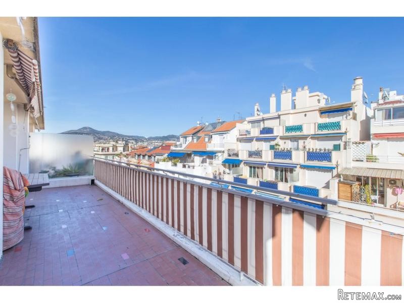 Bright And Spacious Apartment With Sea..