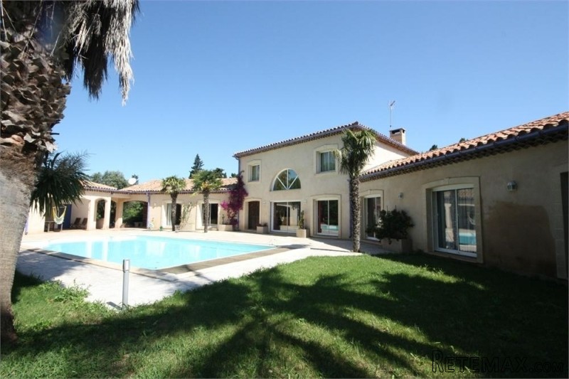 Prestigious Villa With Mature Garden..