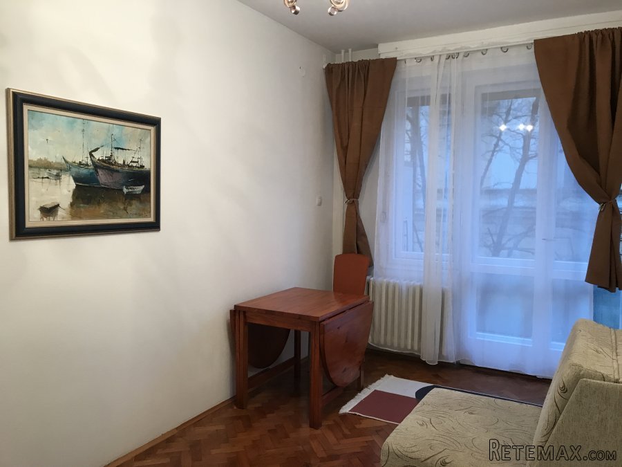 VLASNIK IZDAJE KANCELARIJSKI PROSTOR, 26m2, NAJSTROŽI CENTAR