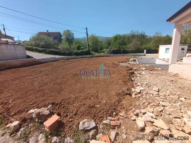 Matulji, okolica, dvojna novogradnja sa bazenom, garažom i.. - 2