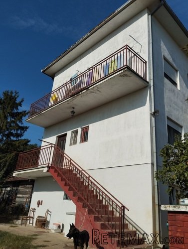 Tresnja,kuca 200m2,20ari,uknjizeno,vlasnik 1/1 - 2