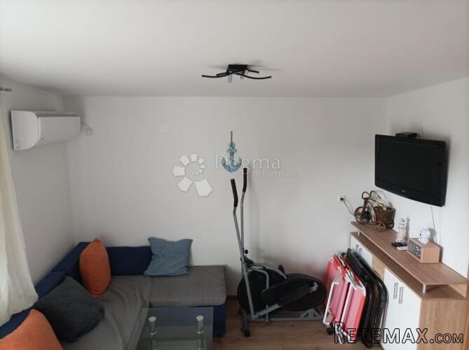 Obrovac 2 apartmana 6SB + 2DB ogromna okućnica - 3