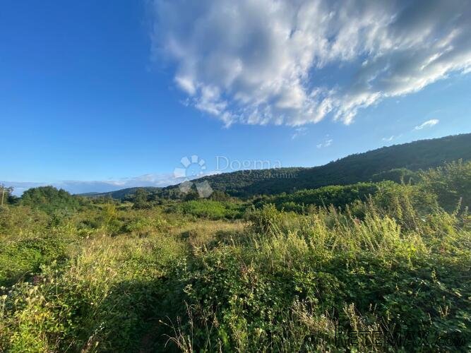 VELIKO ZEMLJIŠTE SA GRAĐEVINSKOM ZONOM SLUNJ/KORANA - 3