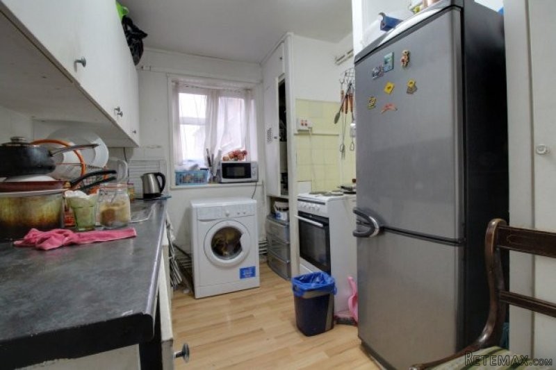 2 bedroom, Flat house for sale - 2