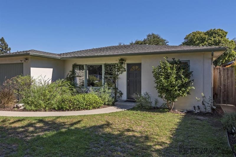 3 bedroom House For Sale: 1166..