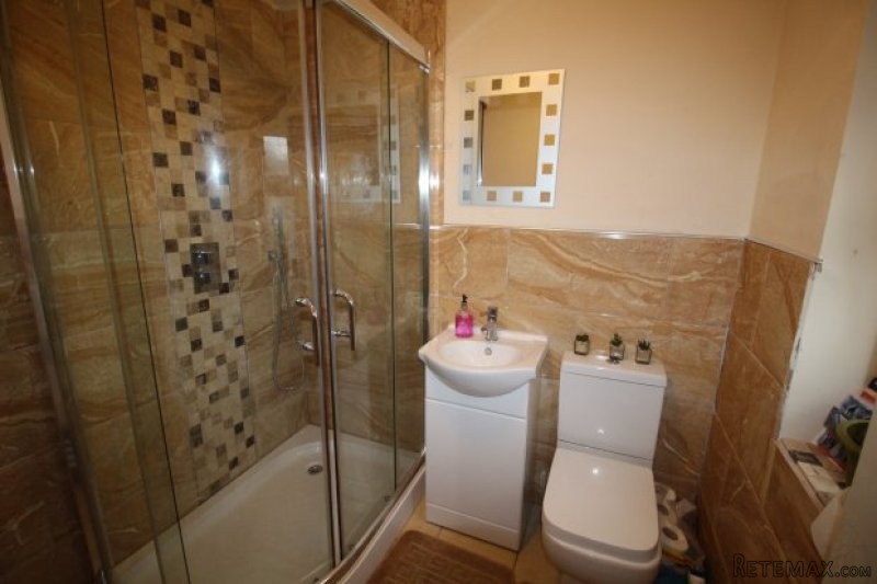 3 bedroom, Semi-detached House house.. - 2