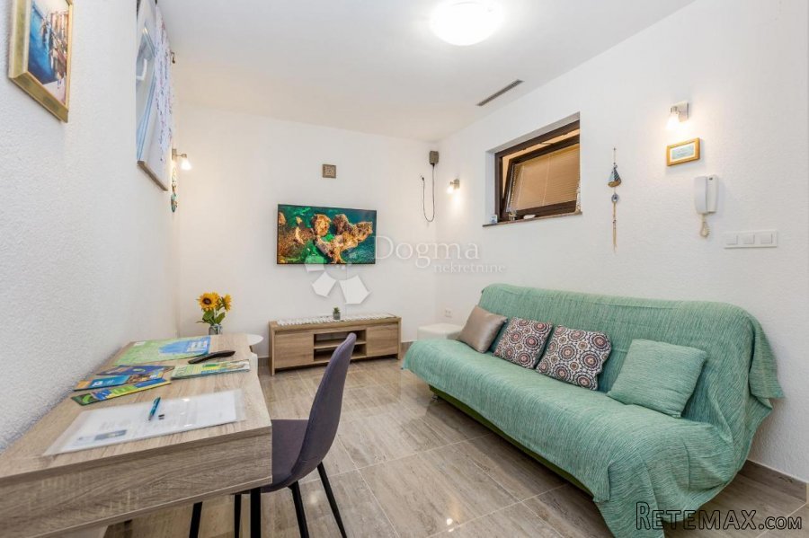 MALINSKA - APARTMAN S VELIKOM OKUĆNICOM - 5