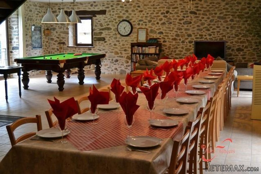 Nr Argentat sur Dordogne - Superb ensemble of riverside houses.. - 5