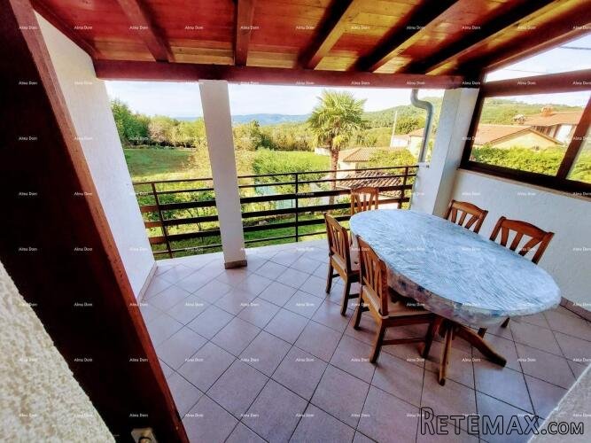 Prodaje se kuća, 170 m2, Karojba