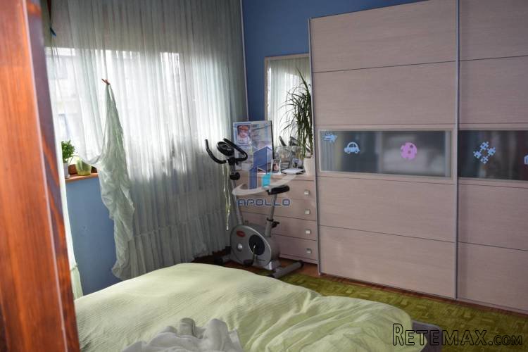 Kuća od 265m2+ dva poslovna prostora - 6