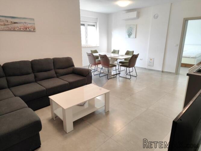Rovinj,savršeni stan u odličnoj novogradnji,56m2+garaža,namj