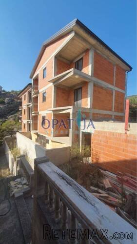 Senj, kuća sa 6 apartmana, podzemni parking - 6