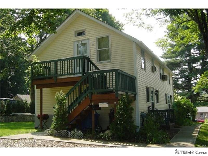 4 bedroom Flat For Sale: 102 Oak Street..