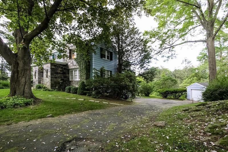 5 bedroom House For Sale: 31 Evergreen.. - 2