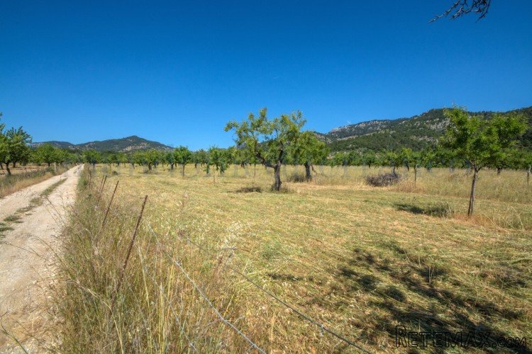 Plot of 33.570m2 with fantastic views all around, good..