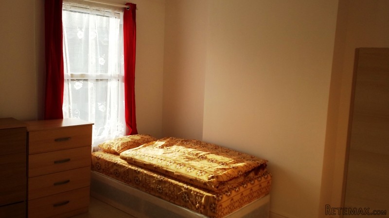 Room share for women, Zone 3.. - 2