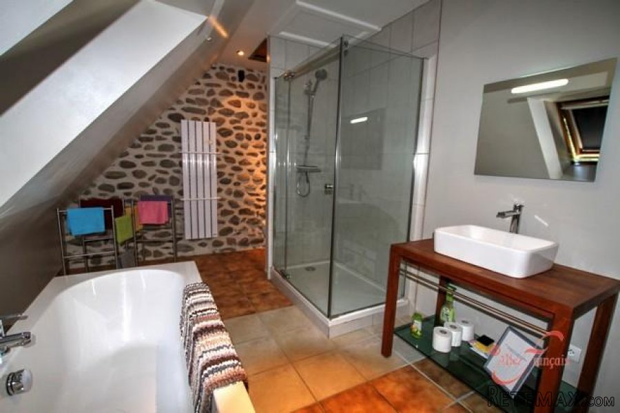 Nr Argentat sur Dordogne - Superb ensemble of riverside houses.. - 8
