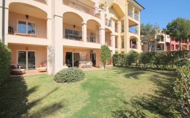 Ground floor frontline to golf courses..
