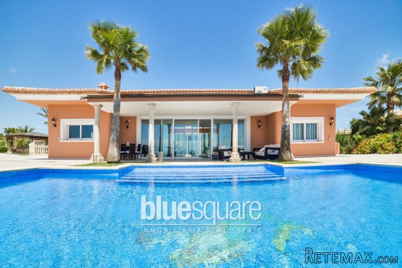 Luxurious villa with breathtaking sea.. - 2
