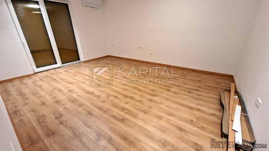 Vojak, 2s+db, balkon, potpuno adaptiran - 2